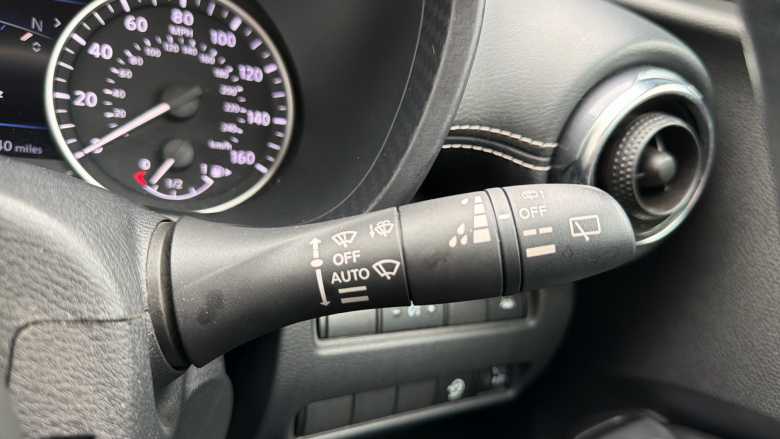 Nissan Juke 1.0 DiG-T 114 N-Connecta 5dr Petrol Hatchback